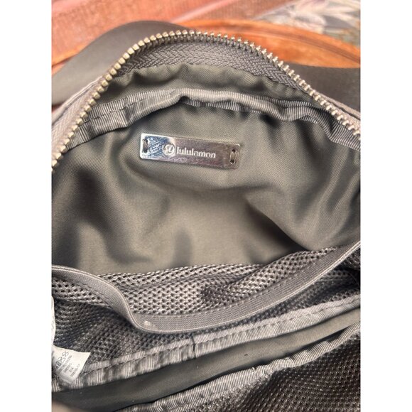 Lululemon Everywhere Belt Bag Light Grey Camo Camouflage - Picture 5 of 5